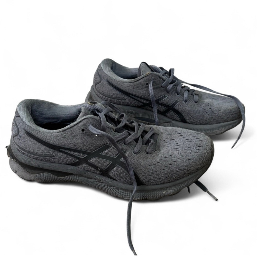 Asics Gray and Black Athletic Shoes with Mesh Upper